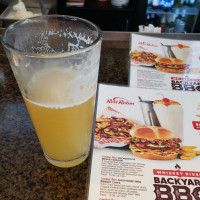 Red Robin Gourmet Burgers And Brews food