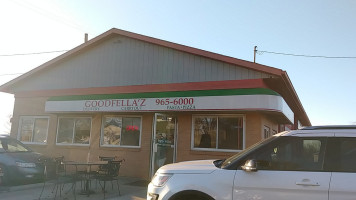 Good Fella'z Pizzeria inside