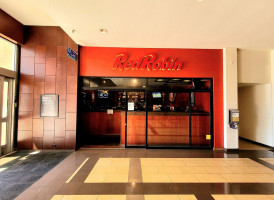 Red Robin Gourmet Burgers And Brews food