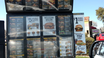 Carl’s Jr. outside