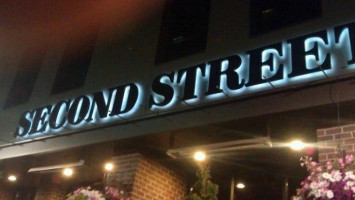 Second Street Grill outside