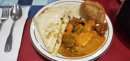 Pabla Indian Cuisine food