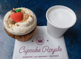 Cupcake Royale food