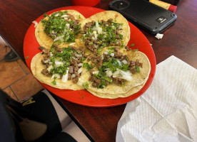 Taquería La Tentación food