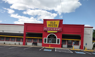 The Old South Restaurant inside