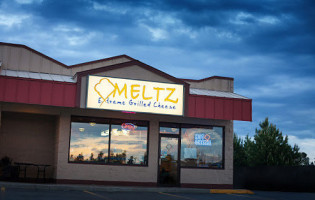 Meltz Extreme Grilled Cheese food