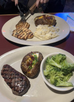 Billygan's Roadhouse food