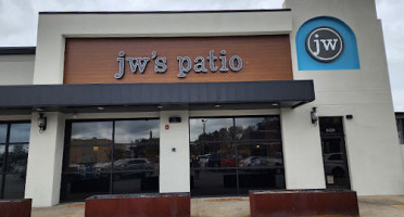 Jw's Patio outside