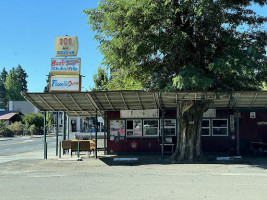 101 Drive-in outside