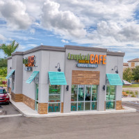 Tropical Smoothie Cafe outside