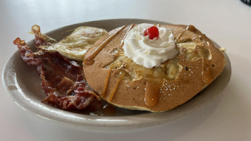 Luna Park Cafe food