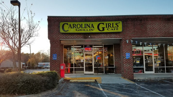 Carolina Girls’ Grillin’ Cafe outside