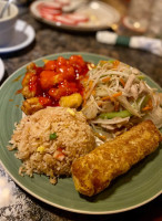 Maxi's Chinese Restaurant & Lounge food