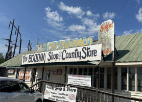 Chicken On The Bayou Boudin Shop outside