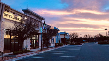 Copperline Coffee Cafe outside