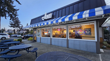 Ivar's Seafood inside