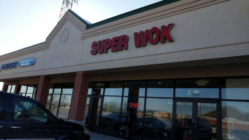 Super Wok outside