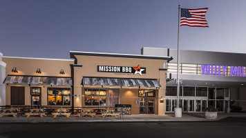 Mission Bbq outside