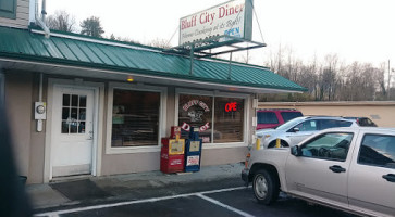 Bluff City Diner outside