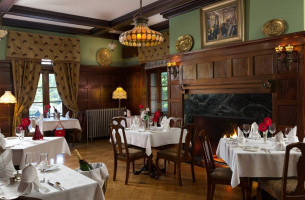 Byron's Dining Room At The Mercersburg Inn inside