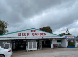 Carlos' Beer Garden food