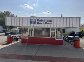 Dutchtown Daribar outside