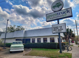 Green Truck Pub outside