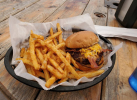 Brickyard Burgers Brews food