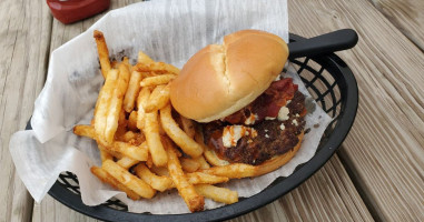 Brickyard Burgers Brews food