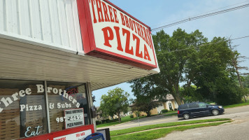 Three Brothers Pizza outside