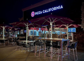 Pizza California inside