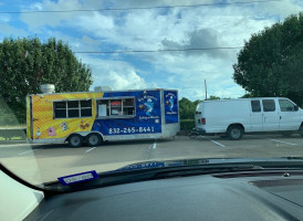 Big Mammas Cooking On Wheels outside