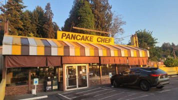 The Pancake Chef outside