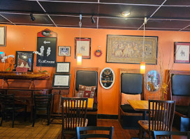 Chiriya's Thai Cuisine inside