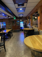 Oak Creek Cafe inside