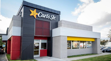 Carl’s Jr. outside