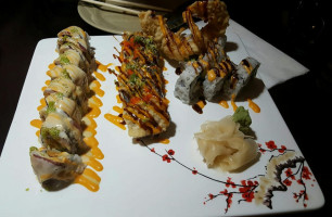 Yaka Sawa Sushi And Grill food