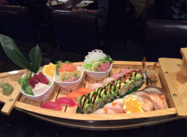 Yaka Sawa Sushi And Grill food