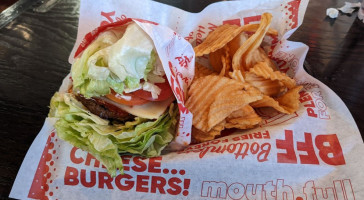 Red Robin Gourmet Burgers And Brews food