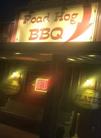 Suttle's Road Hog Bbq inside