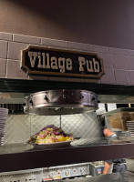 Village Pub North Riverside food