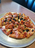 Papa Pete's Pizza food