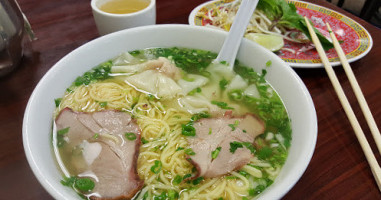 Pho Ly Asian Cuisine food