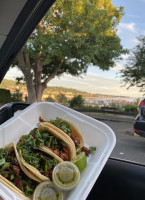 A Que Tacos outside