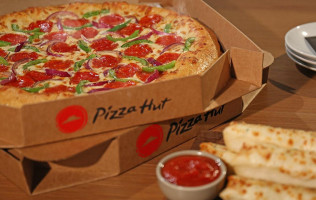 Pizza Hut food