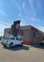 Huddle House outside