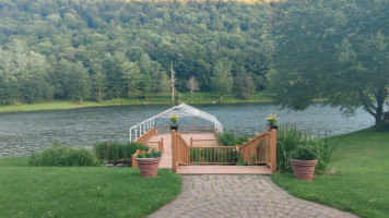 The Rainbow Lodge outside