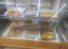 Reyna's Bakery In Palm Spr food