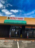 Reyna's Bakery In Palm Spr food