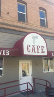 Silver Saddle Cafe outside